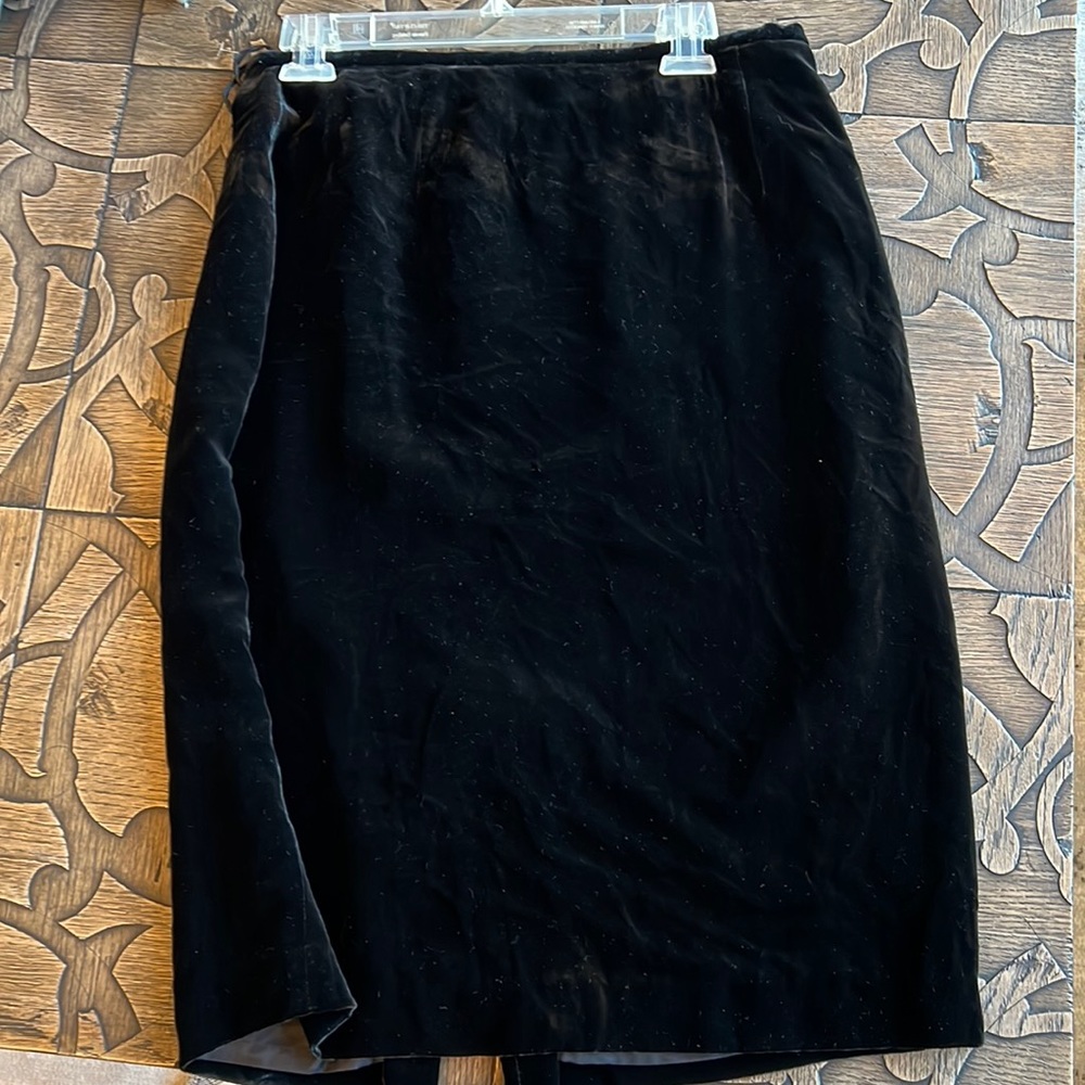 Kay infer velvet skirt
